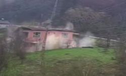 Cide’de çöken bina an be an kamerada!