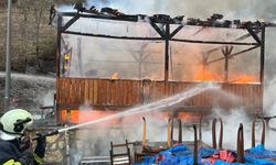 Saraçlar Mahallesi’nde kafe yangını!