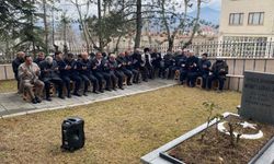 Tosyalı şehit Mustafa Sarıaslan kabri başında anıldı