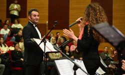 Üniversite korosu söyledi, Kastamonu halkı dinledi