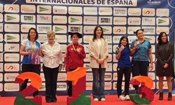 Cideli Tuğçe rakip tanımadı, altın madalyayı kaptı!