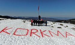Ilgaz Dağı’nın zirvesine ‘korkma’ yazdılar