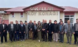 Muhtar Ebru Uzun Kınık Köyü’nde geleneği yaşattı