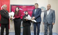 Şehidin adı köy okulundaki kütüphaneye verildi, ailesi gözyaşlarını tutamadı