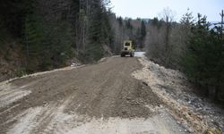 Valla Kanyonu ve Ilıca Şelalesi yolu bayram öncesi yenilendi