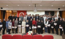 Kastamonu’da öğretmenevi personeline belge takdimi