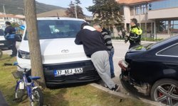 Cide’de trafik kazası ucuz atlatıldı