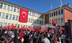 Bayraklı başlangıca Eğitim Bir Sen Kastamonu'dan vurgu