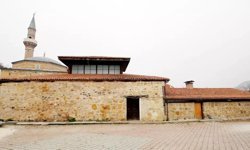 Zamanın Buharlaştığı Durak: Ferhatpaşa Hamamı