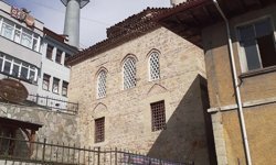 Frenkşah Cemaladdin’in renkli rüyası: Alacamescit Cami