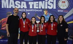 Kastamonu Üniversitesi Kadın Takımı Türkiye ikincisi oldu