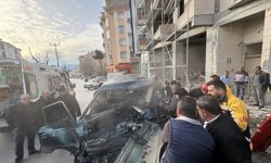 Tosya'da ekmek taşıyan fırın araçları çarpıştı: Yaralılar var!