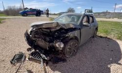 Kastamonu'da kavşakta feci kaza: 3 kişi yaralandı