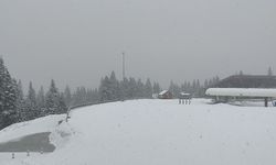 Kastamonu'da Nisan ayında kar yeniden yüzünü gösterdi