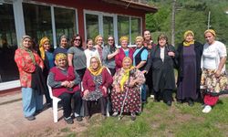 Cide’nin köyünde Anneler Günü kutlandı