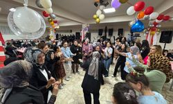 İlçede Anneler Gününe özel muhteşem gece