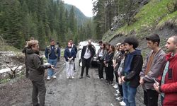Geleceğin ormancıları yağmur dinlemedi, doğaya dokundu