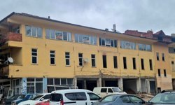 Kastamonu'nun ilçe belediyesine ait iş merkezi yıkılacak