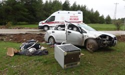 Kastamonu'da şarampole uçan otomobilde can pazarı, 2 yaralı