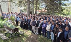 Kastamonu siyaset ve iş dünyası cenazede omuz omuza
