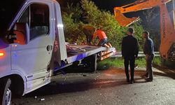 Kastamonu'da çekiciye otomobil çarptı
