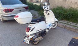 Tosya’da motosikletli sürücü ölümden döndü