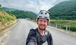 Ayrılık acısını pedal çevirerek dindiriyor