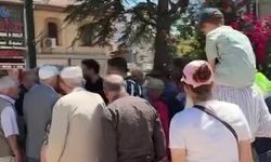 Nasrullah Meydanı'nda "bedava" izdihamı