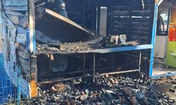Kastamonu'da sahil yolundaki kafeden alevler yükseldi