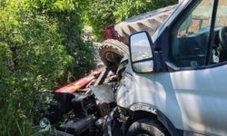 Kastamonu'da traktör ve minibüs çarpıştı: 1 yaralı