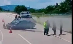 Kastamonu'da otomobil istinat duvarına çarptı: Yaralılar var!