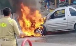 Kastamonu'da seyir halindeki otomobilde yangın paniği!