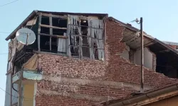 5 büyüklüğünde deprem: 2 katlı evde göçük oluştu!