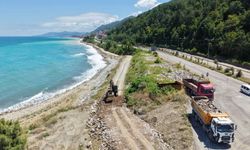 Çatalzeytin sahilinde güçlendirme mesaisi: Deniz tahribatları onarılıyor