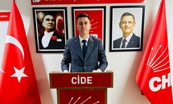 Cide CHP'den görevden alınan Karabacak'a destek
