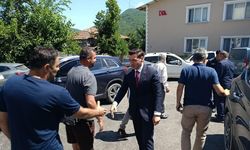 Cide Kaymakamı Atalık sahaya indi, köylülerin taleplerini dinledi
