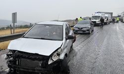 D100'de can pazarı! Peş peşe kazalarda 1 Ölü, 12 Yaralı