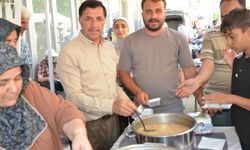 Hanönü AK Parti’den pazarda aşure dağıttı