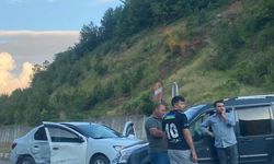İnebolu’da düğün konvoyunda zincirleme kaza