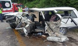 Kastamonu plakalı tırla otomobil çarpıştı: 1’i ağır 3 yaralı