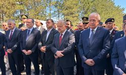 Kastamonu şehitliğinde duygu dolu anlar