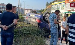 Kastamonu'da kontrolden çıkan araç takla attı