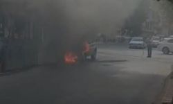 Kastamonu'da seyir halindeki otomobilde yangın paniği!