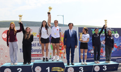 Ardahan'da Kastamonu damgası: Şampiyonluk kupası ilimize geldi