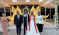 Belediye başkanları Sıla ve Mustafa'nın düğününde buluştu