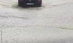 Kastamonu'da ani bastıran sağanak ile sel suya karıştı