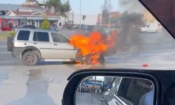 Kastamonu Adliyesi önünde cip alevlere teslim oldu