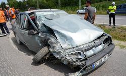 Kastamonu-Sinop yolunda feci kaza: Kamyonet ile çarpıştı!