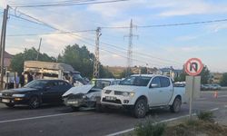 Kastamonu-Taşköprü yolunda iki araç çarpıştı: 1 yaralı