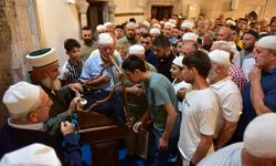 Kastamonu'da Sakal-ı Şerif ziyarete açıldı: Cami dışına taştılar